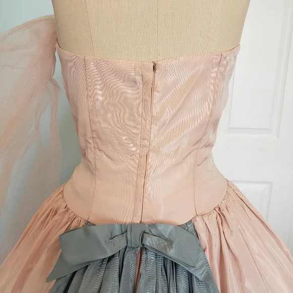 1950's Pink Ballgown, S - Picture 11 of 16